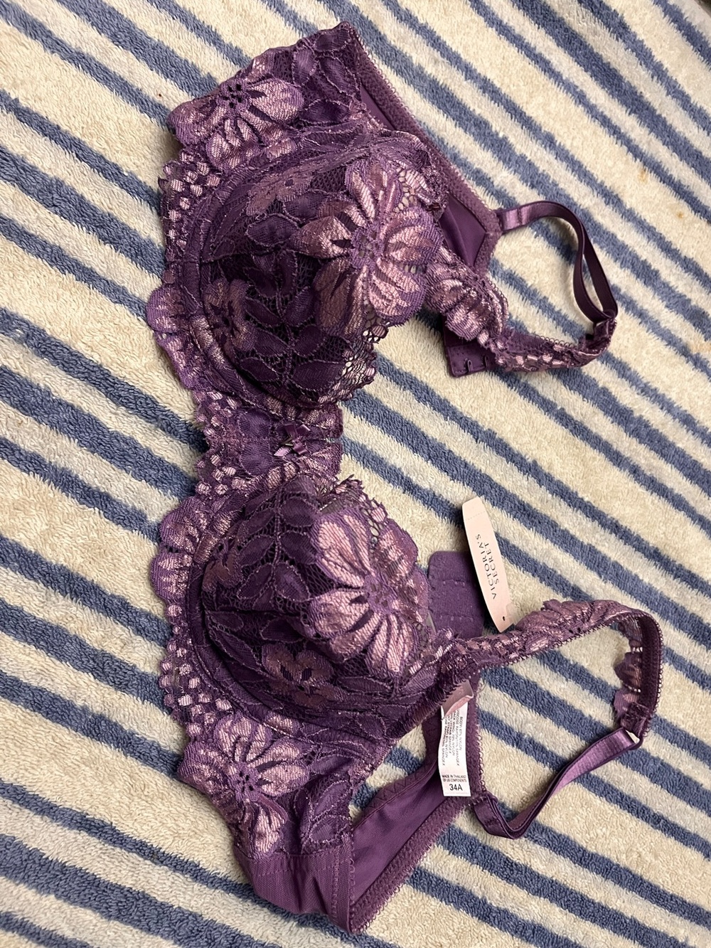 Victoria's Secret Plum Floral Lace Underwire Bra